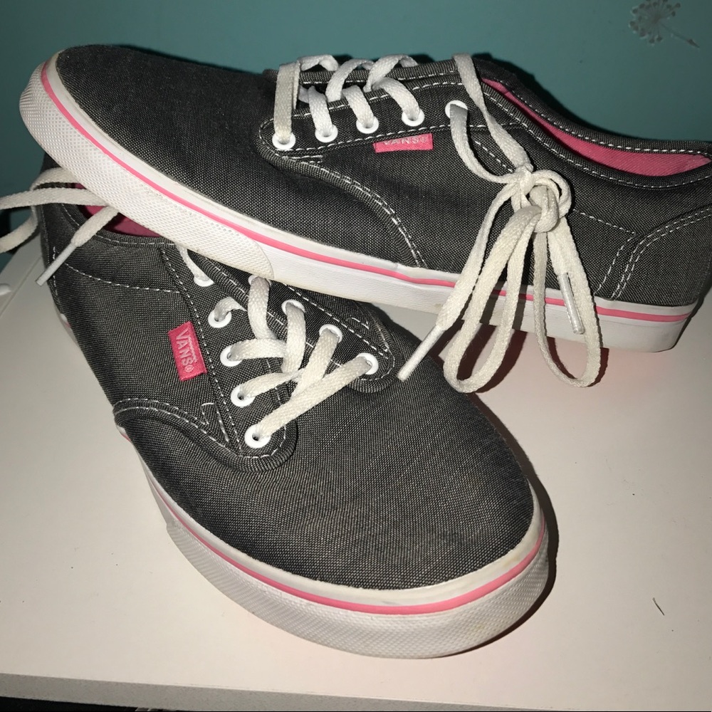 Women's grey and pink vans size 7.0